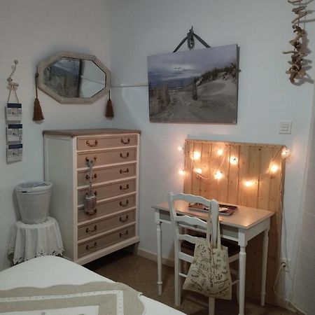 Chambres D'Hotes Chez Catherine A Reus Chambre Bord De Mer Avec Salle De Bains Privee Екстериор снимка